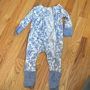 Posh Peanut Blue and White Floral Footie